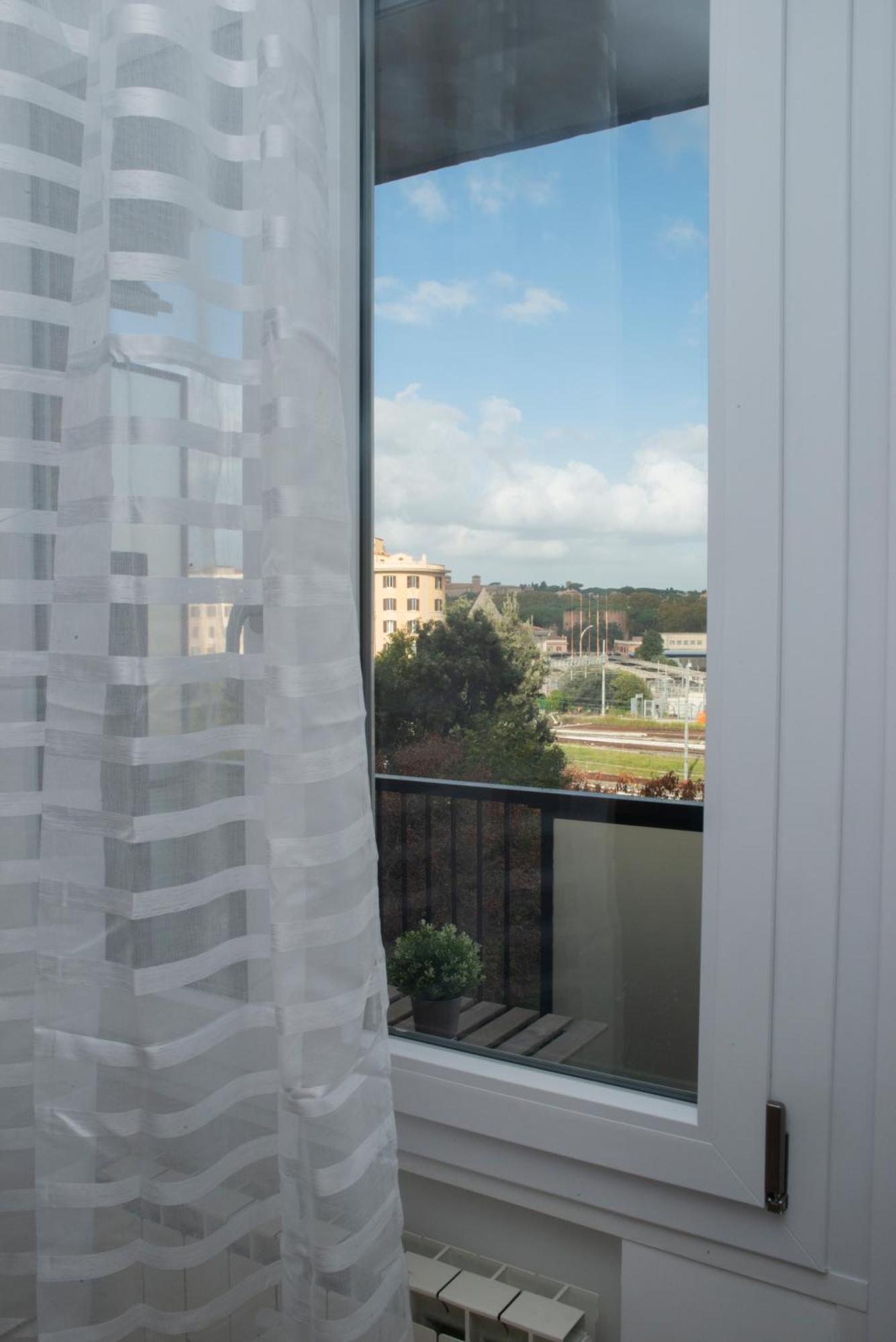 Tra Piramide E Garbatella - Urbe Romana Appartement *